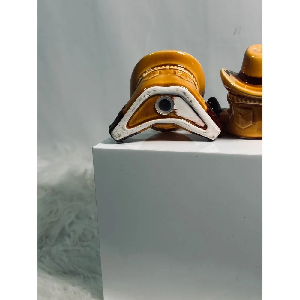 Vintage Calico Ghost Town California Cowboy Hat and‎ Boots Salt Pepper Shakers